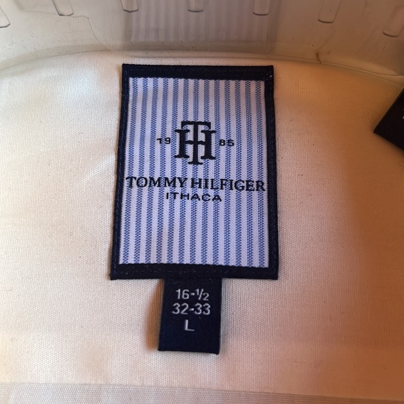 Tommy Hilfiger NWT ‘Ithica’  cream long sleeved 1 pocket dress shirt 16 32-33 L - Picture 3 of 4
